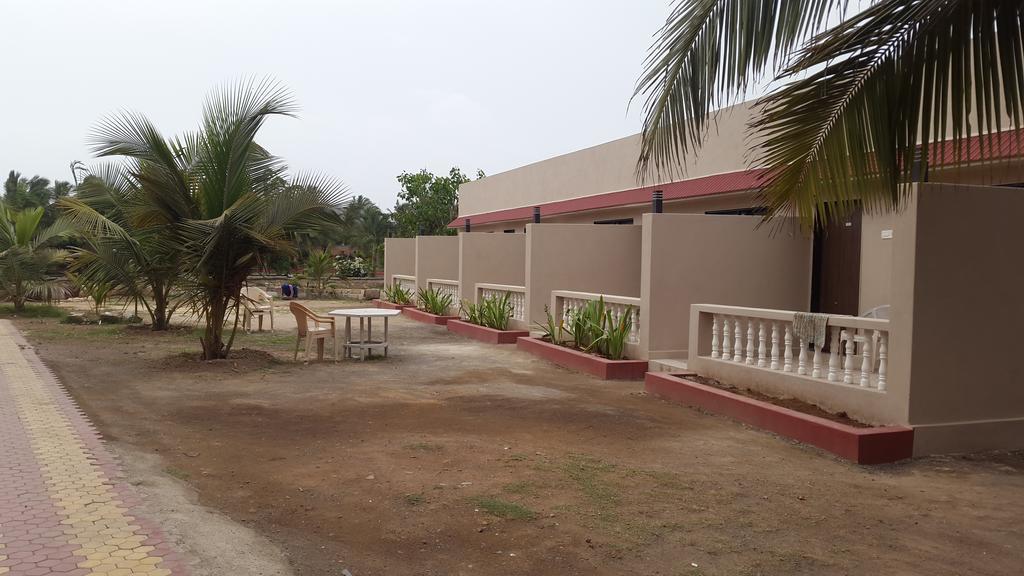 Hotel Krishna Park Resort Diu Buitenkant foto