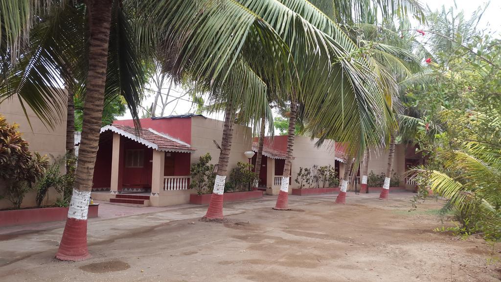 Hotel Krishna Park Resort Diu Buitenkant foto