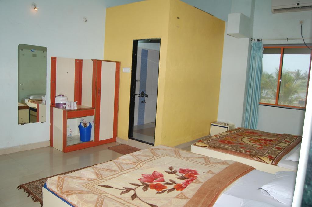 Hotel Krishna Park Resort Diu Buitenkant foto